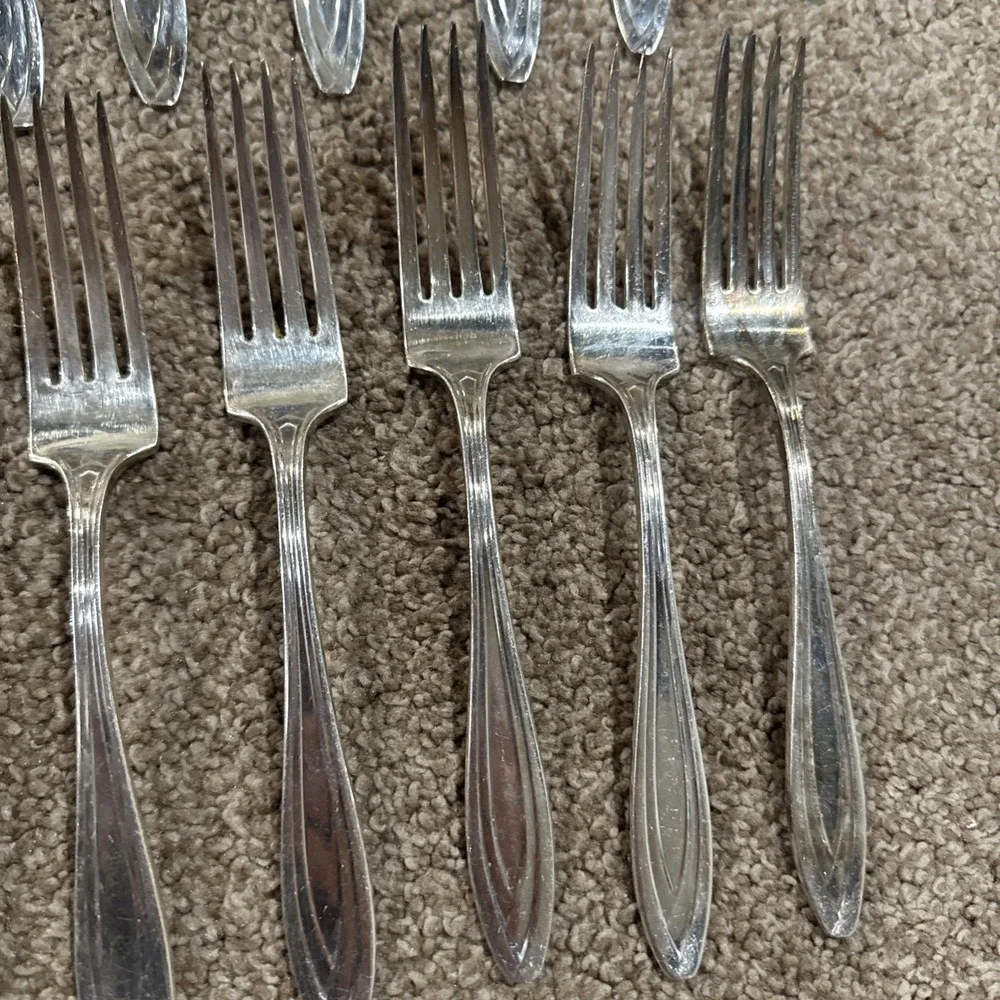 1847 Rogers Bros Silhouette Flatware Silverware Fork Spoon Soup Service For 8